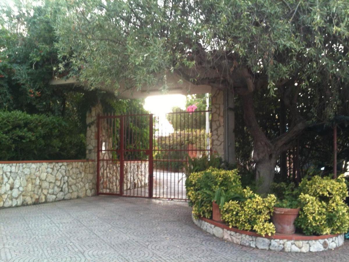 Stanza In Villa Con Giardino Vista Mare Cefalu Exterior photo