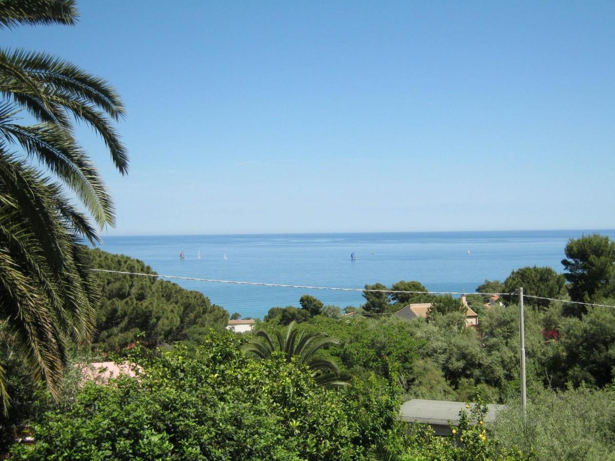 Stanza In Villa Con Giardino Vista Mare Cefalu Exterior photo