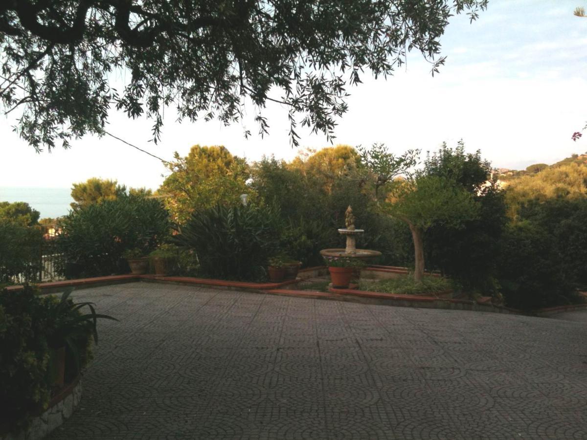 Stanza In Villa Con Giardino Vista Mare Cefalu Exterior photo