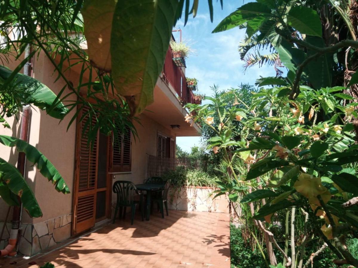 Stanza In Villa Con Giardino Vista Mare Cefalu Exterior photo