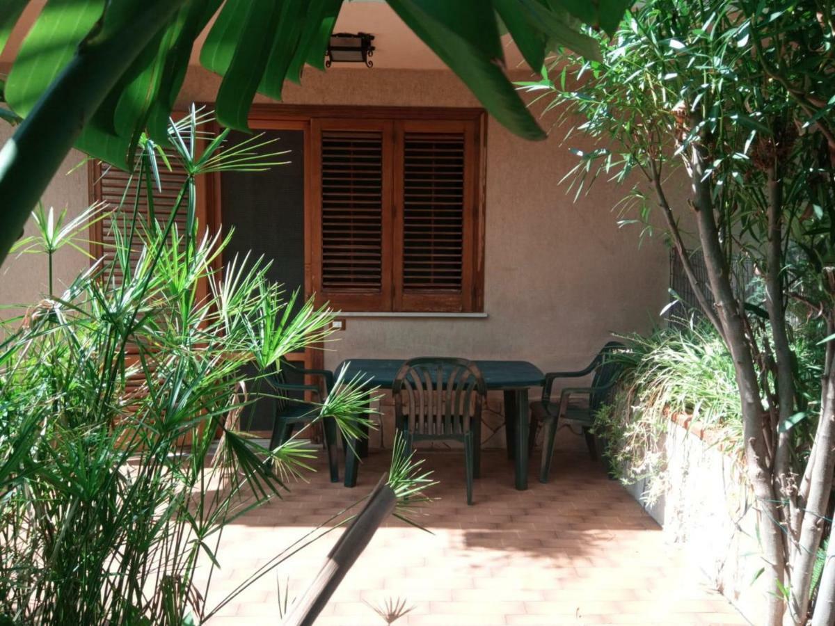 Stanza In Villa Con Giardino Vista Mare Cefalu Exterior photo